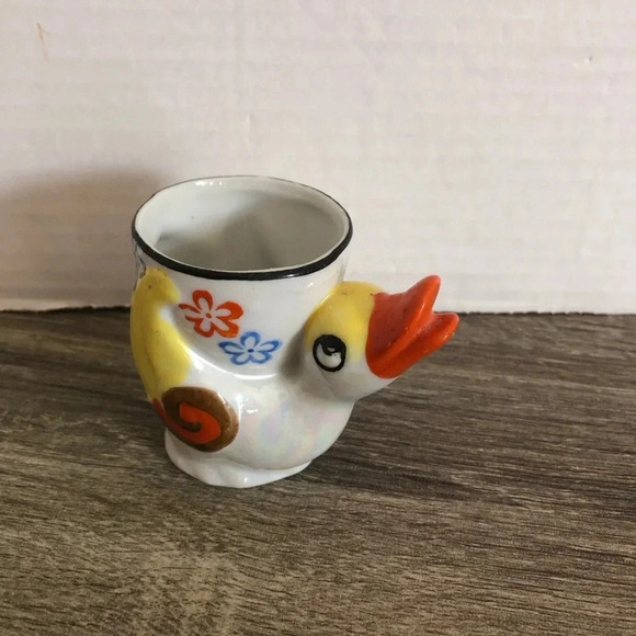 Vtg Handpainted Egg  Cup - Picture 1 of 8